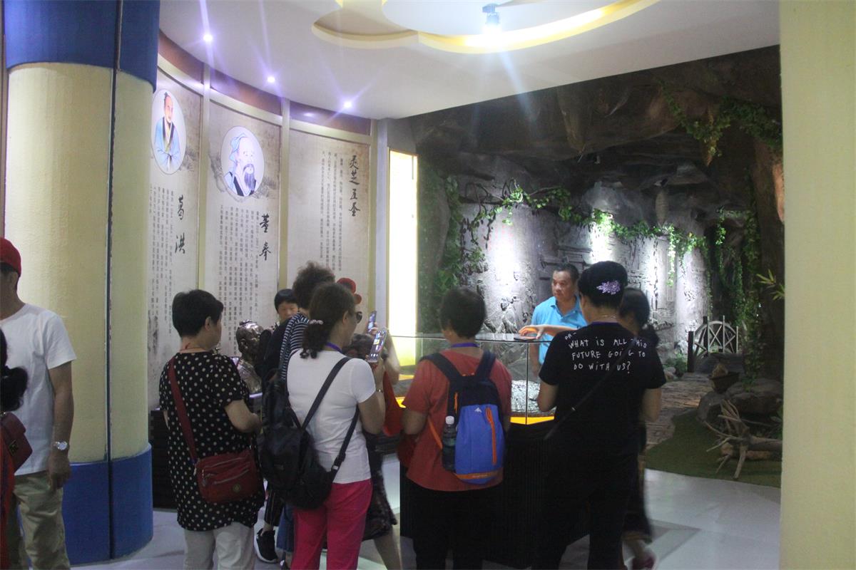 1575337818516308.jpg IMG_8121.JPG