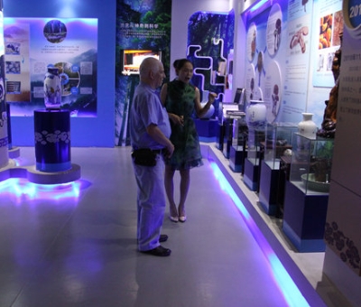 法國(guó)專家在仙客來(lái)研究工作圓滿結(jié)束