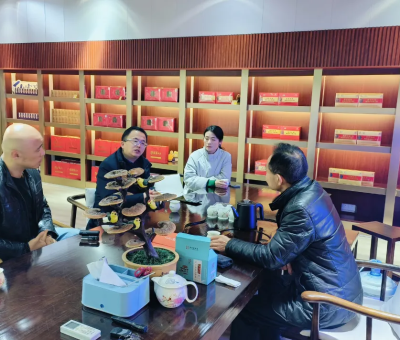 廬山市委常委、副市長(zhǎng)袁勇春節(jié)期間赴仙客來(lái)招商