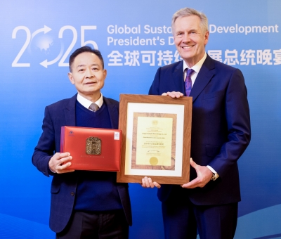 仙客來(lái)榮膺&ldquo;全球中小企業(yè)品牌創(chuàng)新獎(jiǎng)&rdquo; 德國(guó)前總統(tǒng)武爾夫親自頒獎(jiǎng)